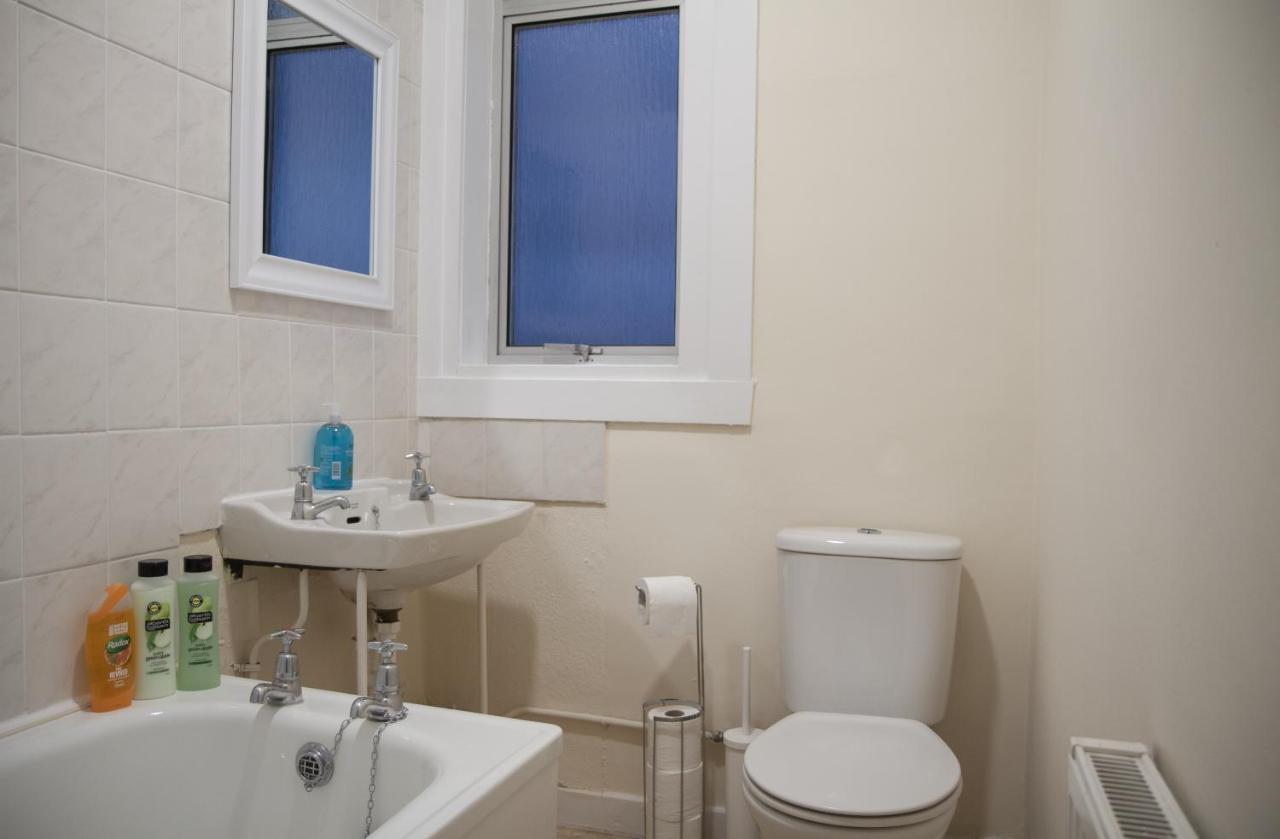 Carvetii - Fox House - 1St Floor Flat Sleeps Up To 8 Apartment Dunfermline Exterior photo